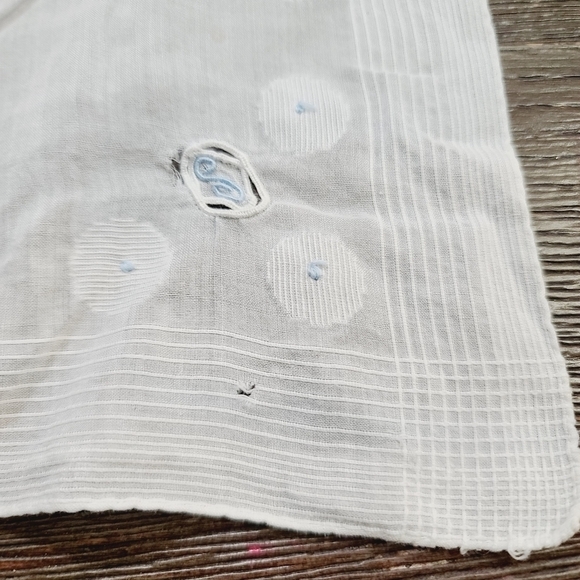 Vintage White Cotton Blue Embroidered S Initial Handkerchief - Picture 9 of 9